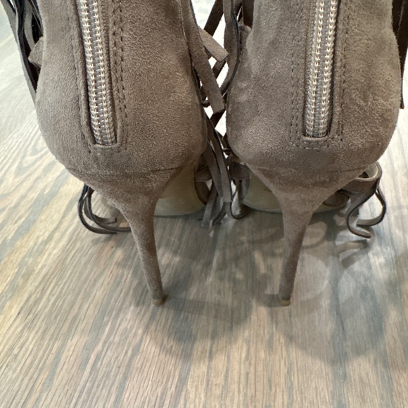 Ladies size 8.5 fringe open toe heels. 2 pair - taupe and beige - Picture 7 of 8